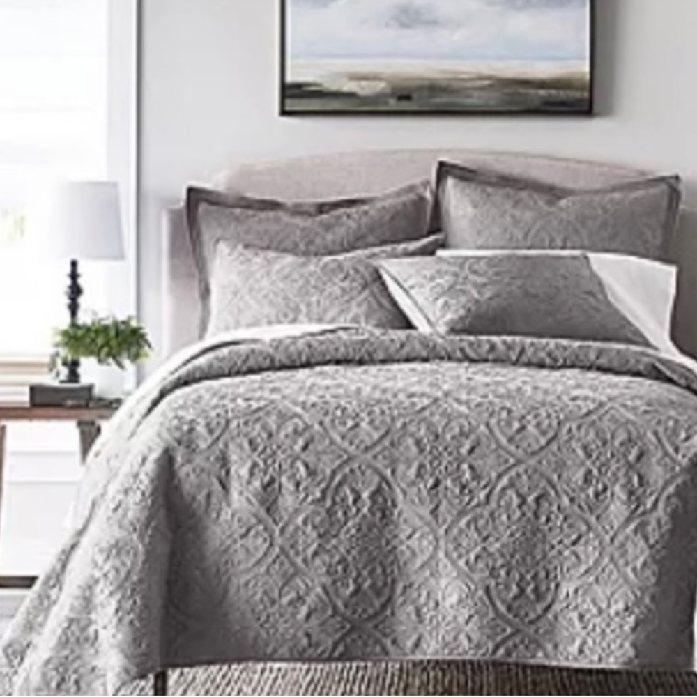 Quilt Twin, By JC Penney Home Expressions Harper.  Color is Warsaw Grey. NWT